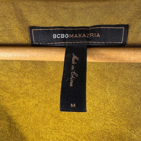 BCBGMAXAZRIA Drape Front Sleeveless Dress with Gold Hardware in Gold Ochre - M - Picture 5 of 9